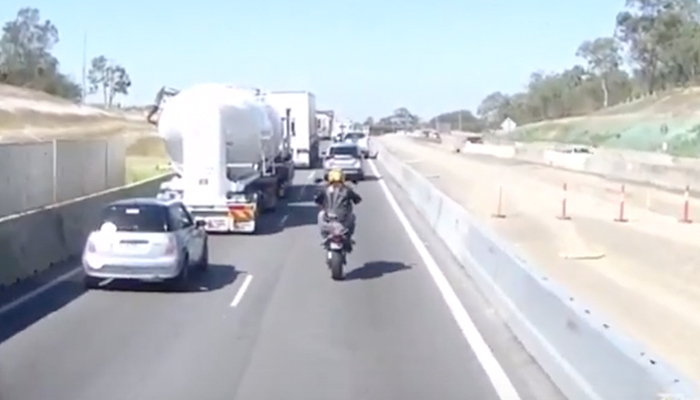 Article image for Idiot motorbike rider