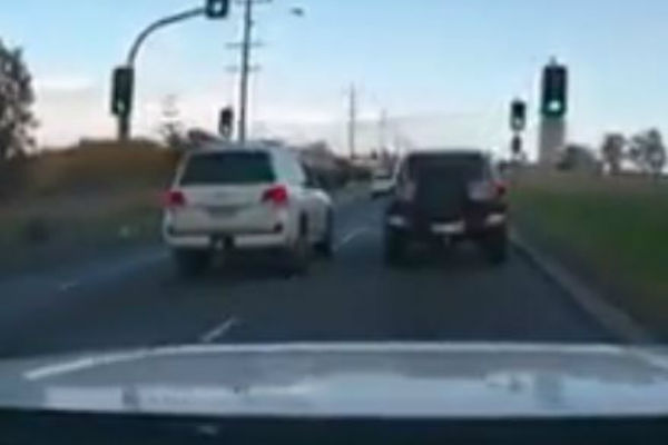 Article image for Road rage driver rams P-plater