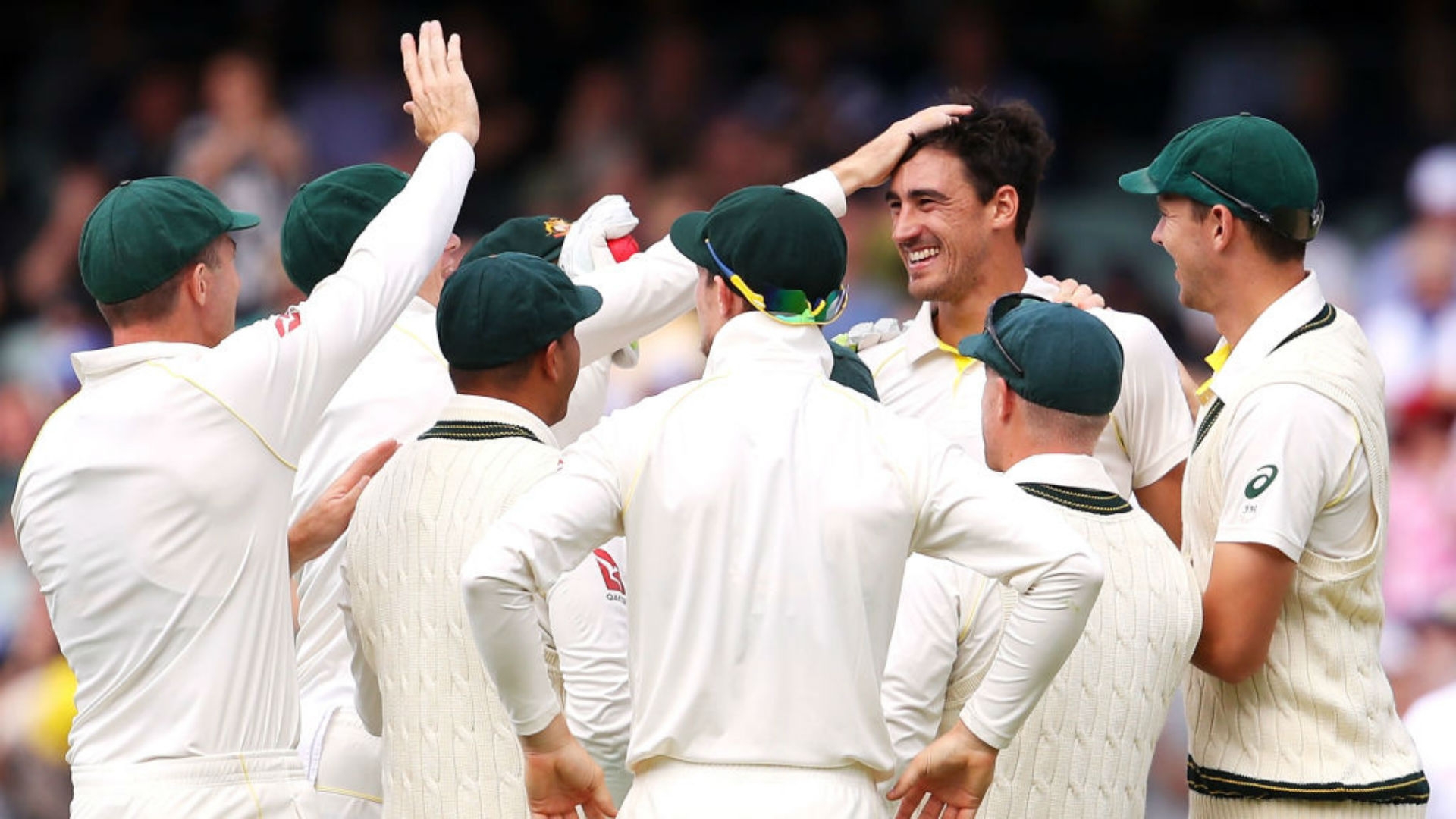Article image for Starc satisfied with Smith’s refusal to reinsert England