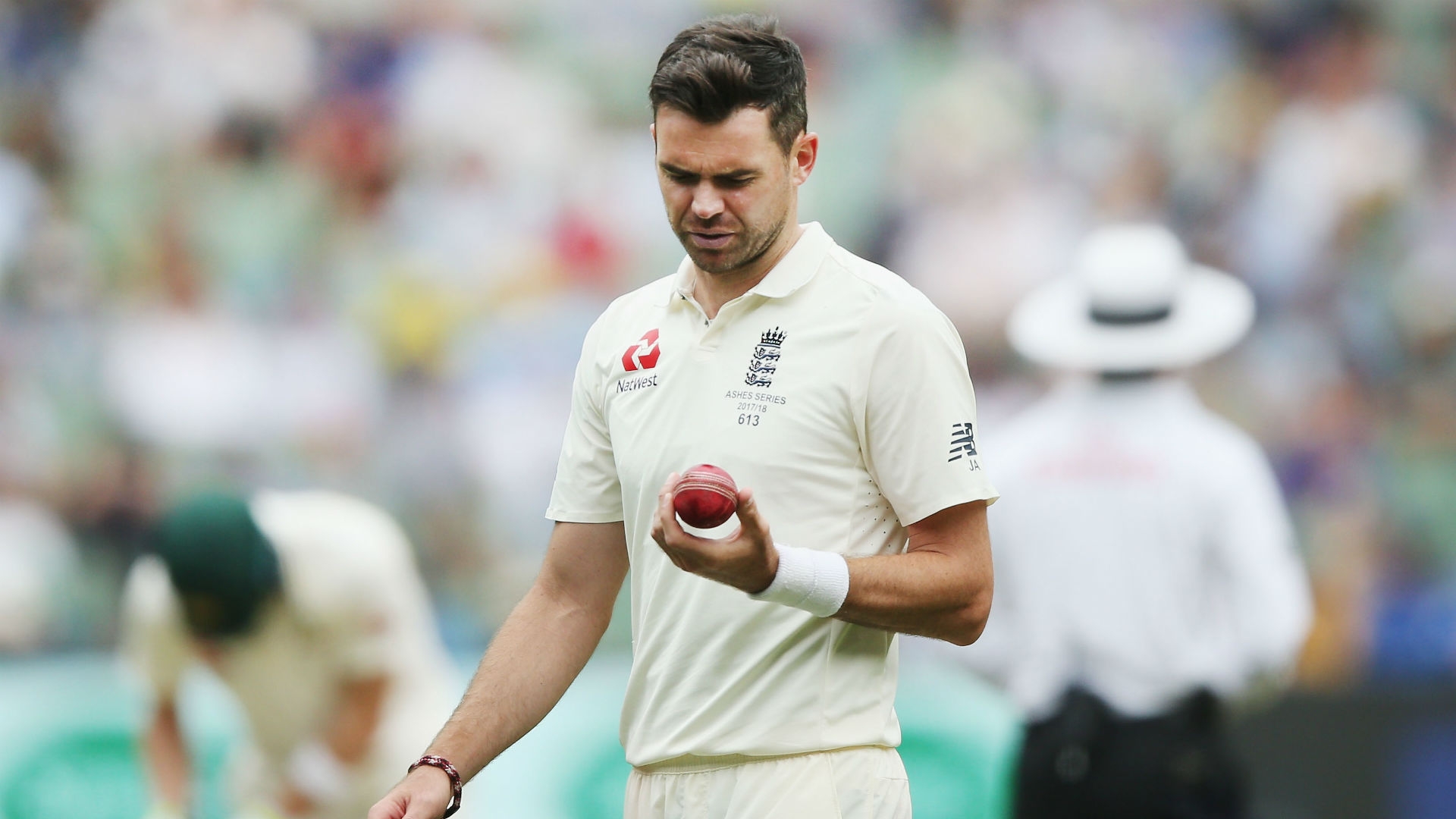 Article image for Anderson shrugs off ‘ridiculous’ ball-tampering suggestion