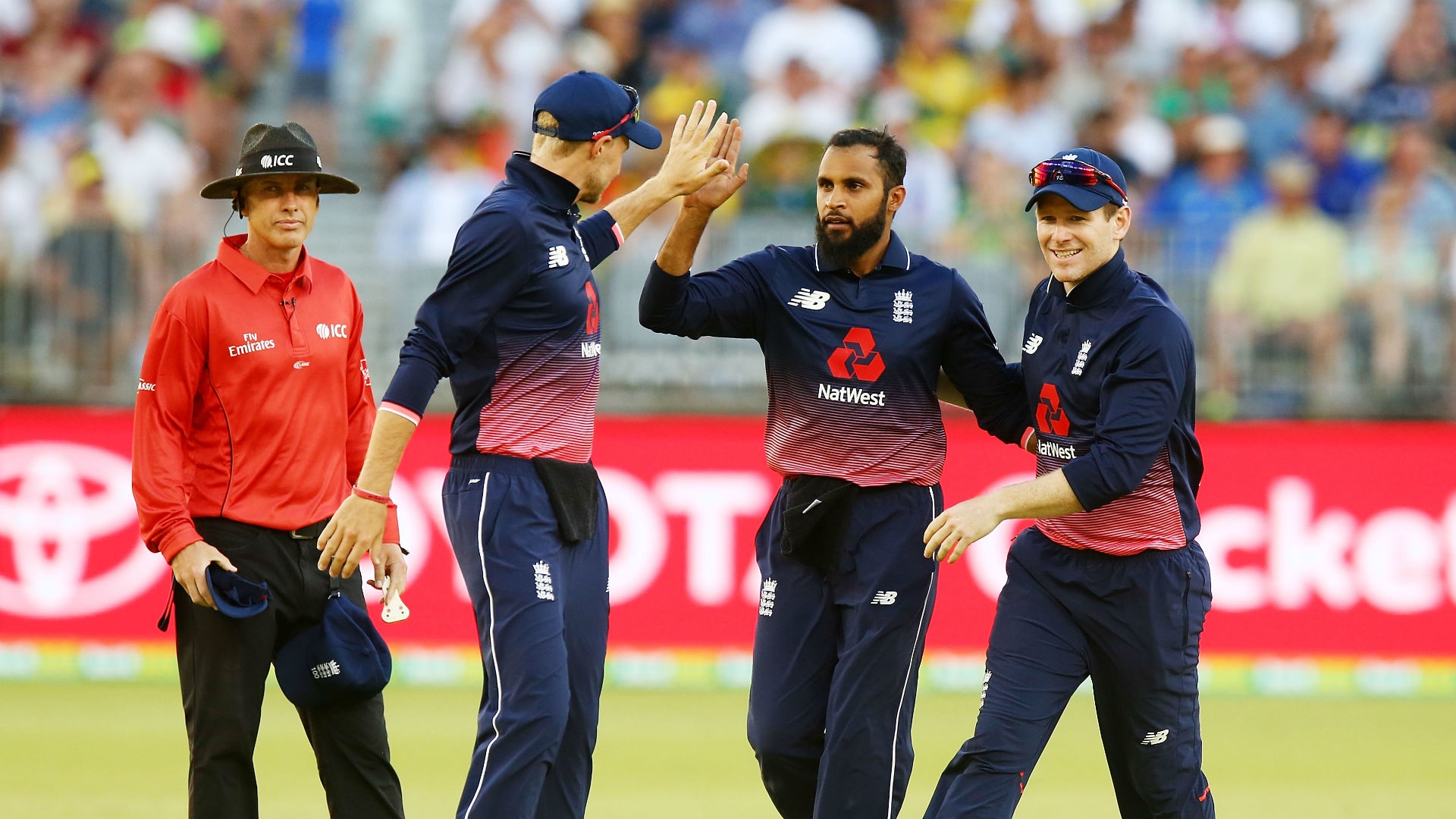 Article image for Curran snags five as England complete 4-1 series rout