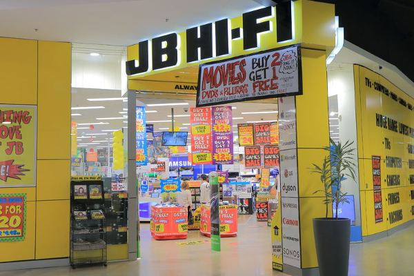 Article image for Electronic retail giant JB Hi-Fi’s shares drop despite $151 million profit