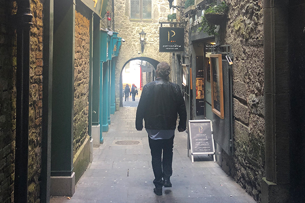 Article image for Chris strikes gold in his search for Irish family