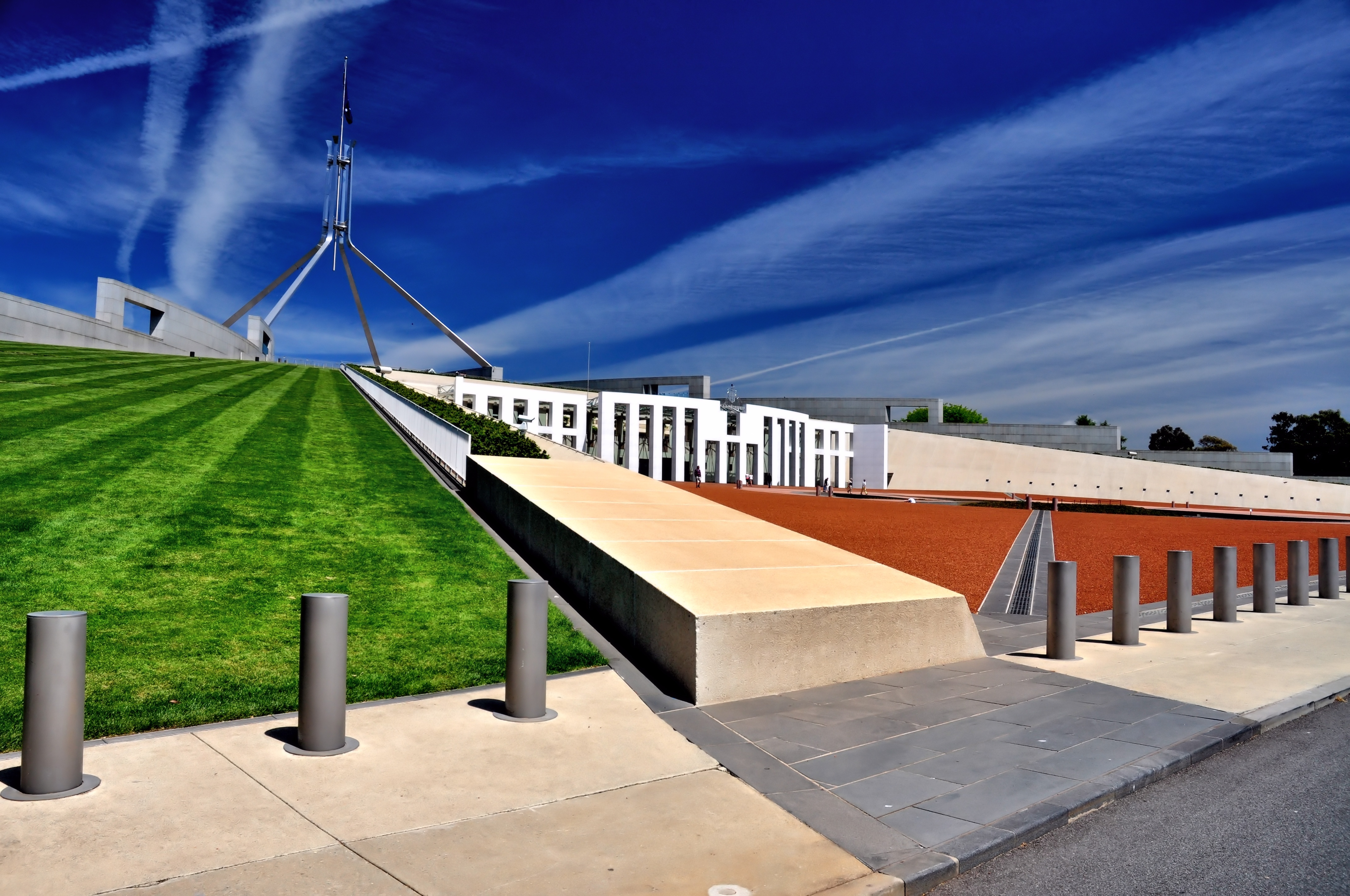 Article image for ‘Peter Dutton will not be the only contender’: Dennis Shanahan on crumbling Liberal leadership