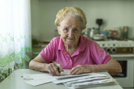 More older Australians caught in poverty trap