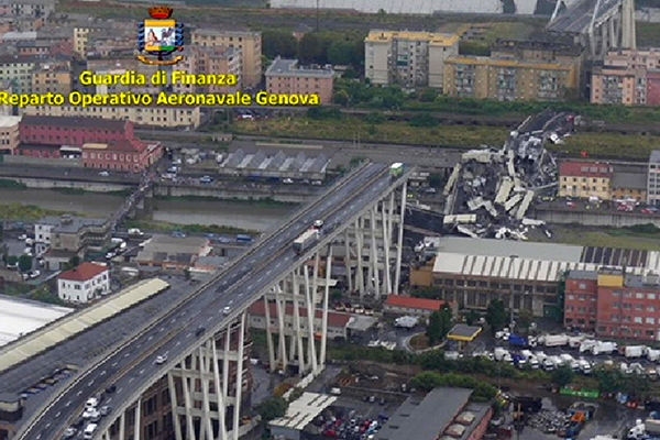 Article image for International news: Dozens killed in Italian bridge collapse, suspected London terror attack