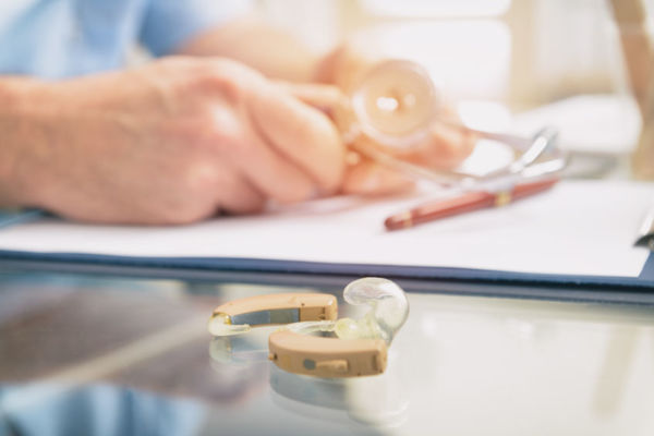 Article image for Hearing aid specialists sorry for ‘errors’ after ACCC reveals misleading conduct