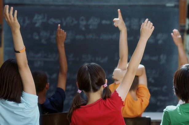Article image for ‘You’re talking rubbish!’: Alan takes Education Minister to task over school funding criticism