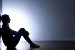 Mental health issues on the rise as Australians self-isolate