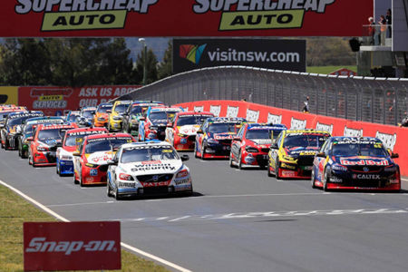 Chris Smith live from the Bathurst 1000