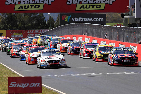Article image for Chris Smith live from the Bathurst 1000