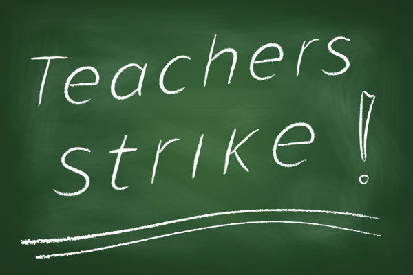 Qld teachers considering strike over Nauru kids