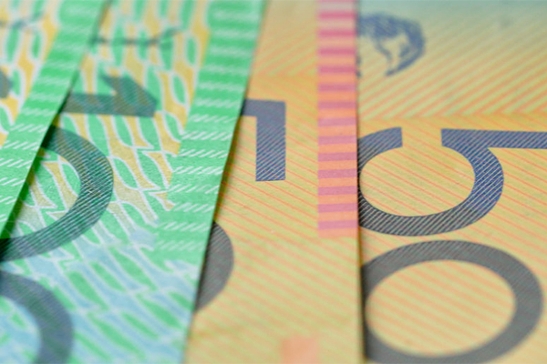 Article image for QLD public servants’ $1250 bonus slammed as ‘cheap political stunt’