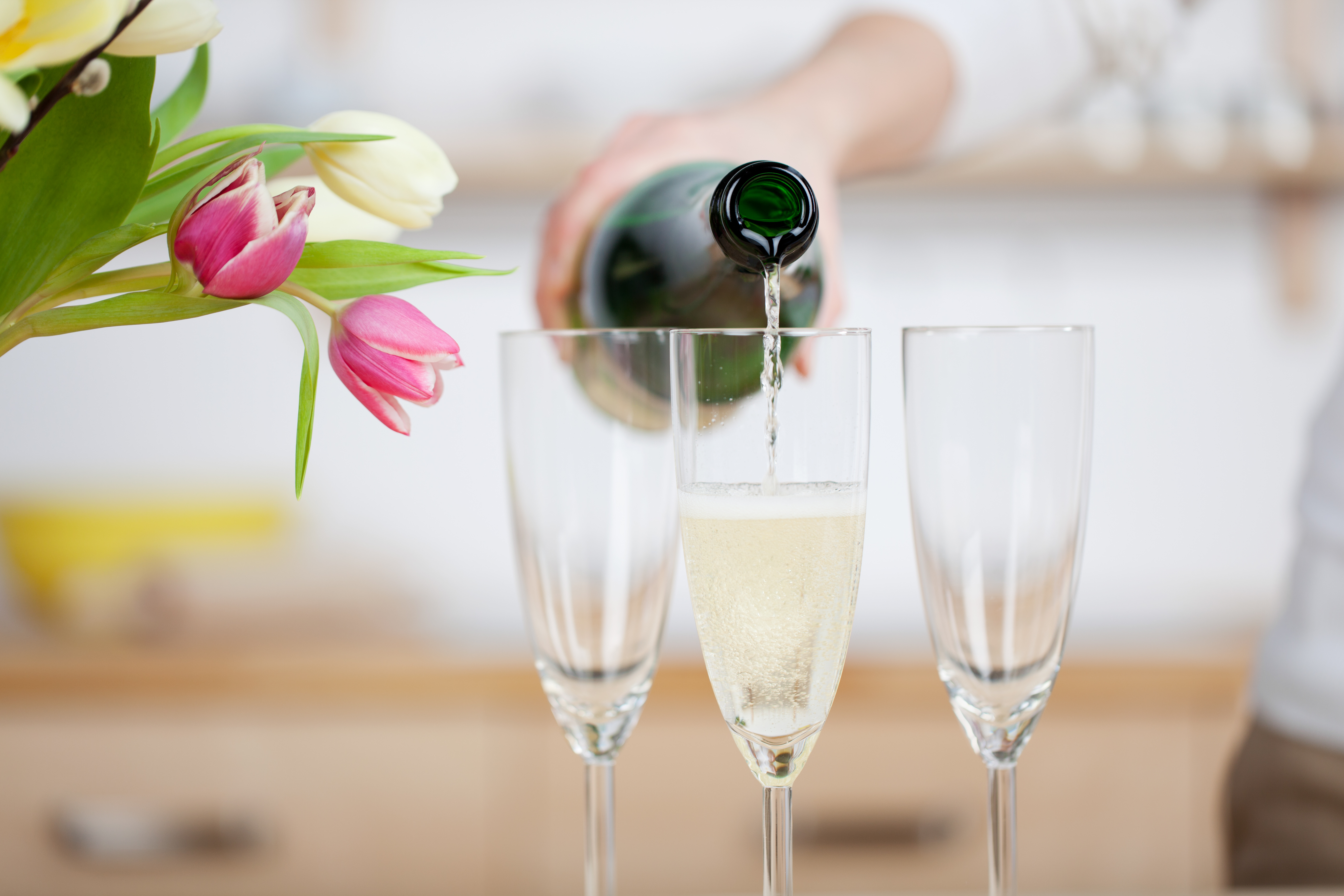 Phil Dooly – The Science Behind Your Christmas Bubbly