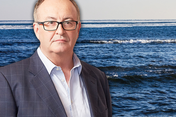 Article image for Chris Smith calls out minister over false climate change claims