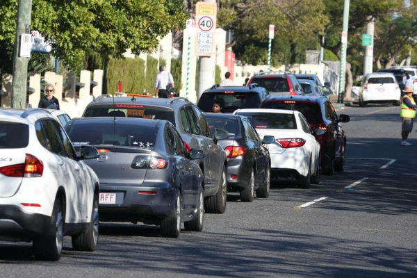 Crackdown on school drop-off and pick-up parking