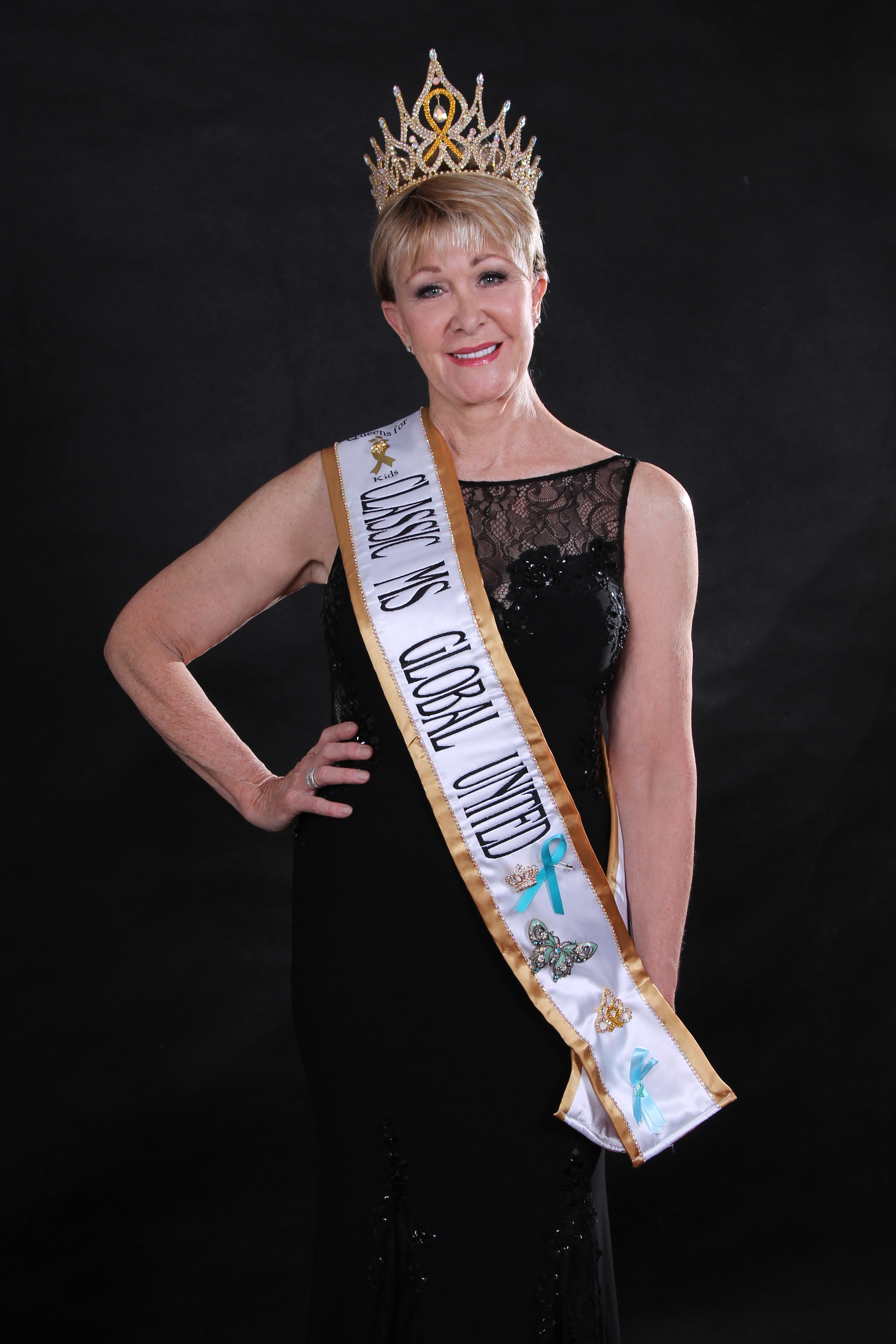 Aussie Beauty Queen hits the New York runway at 60