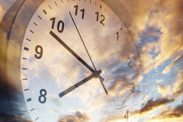 Article image for Campaigner claims he has government support to ditch daylight saving