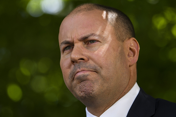 Article image for Labor wants election to be ‘referendum on wage growth’, Treasurer says bring it on
