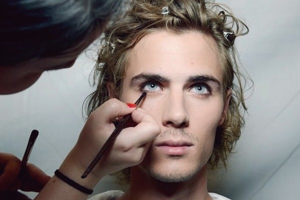 Makeup sales to Aussie men on the rise