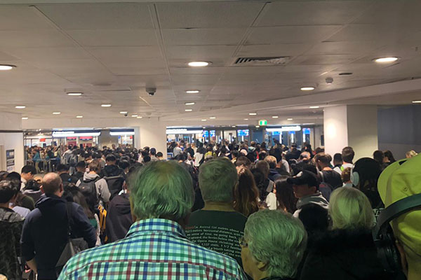Article image for System outage causes huge delays at Australian airports