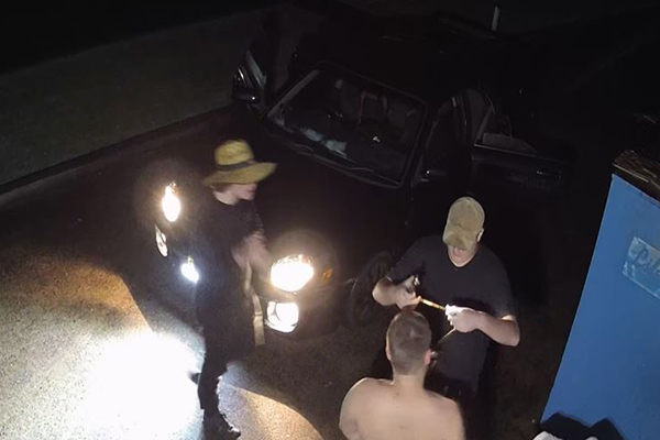 Article image for Lifeline thief braves the cold in hilarious CCTV images