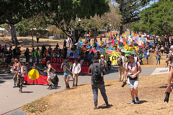 Article image for Climate protesters cause chaos across the country