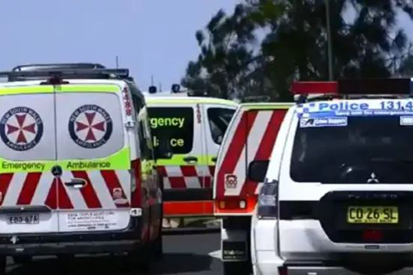 Article image for Man drowns trying to rescue teenage son at unpatrolled beach