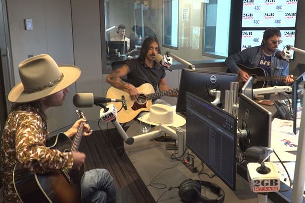 Article image for Country music trio Midland perform their hit ‘Mr Lonely’