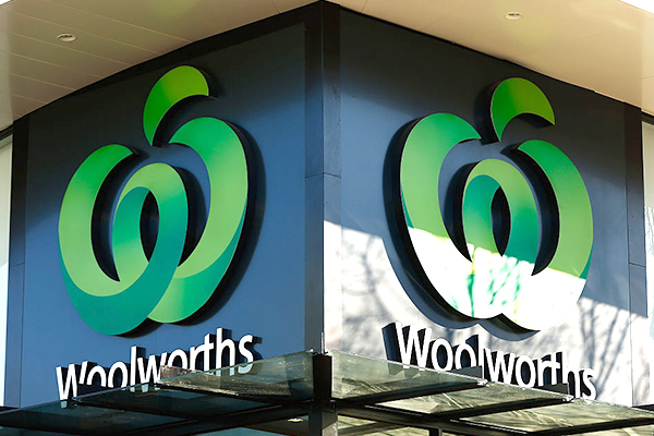 Article image for Woolworths boss apologises for underpaying staff
