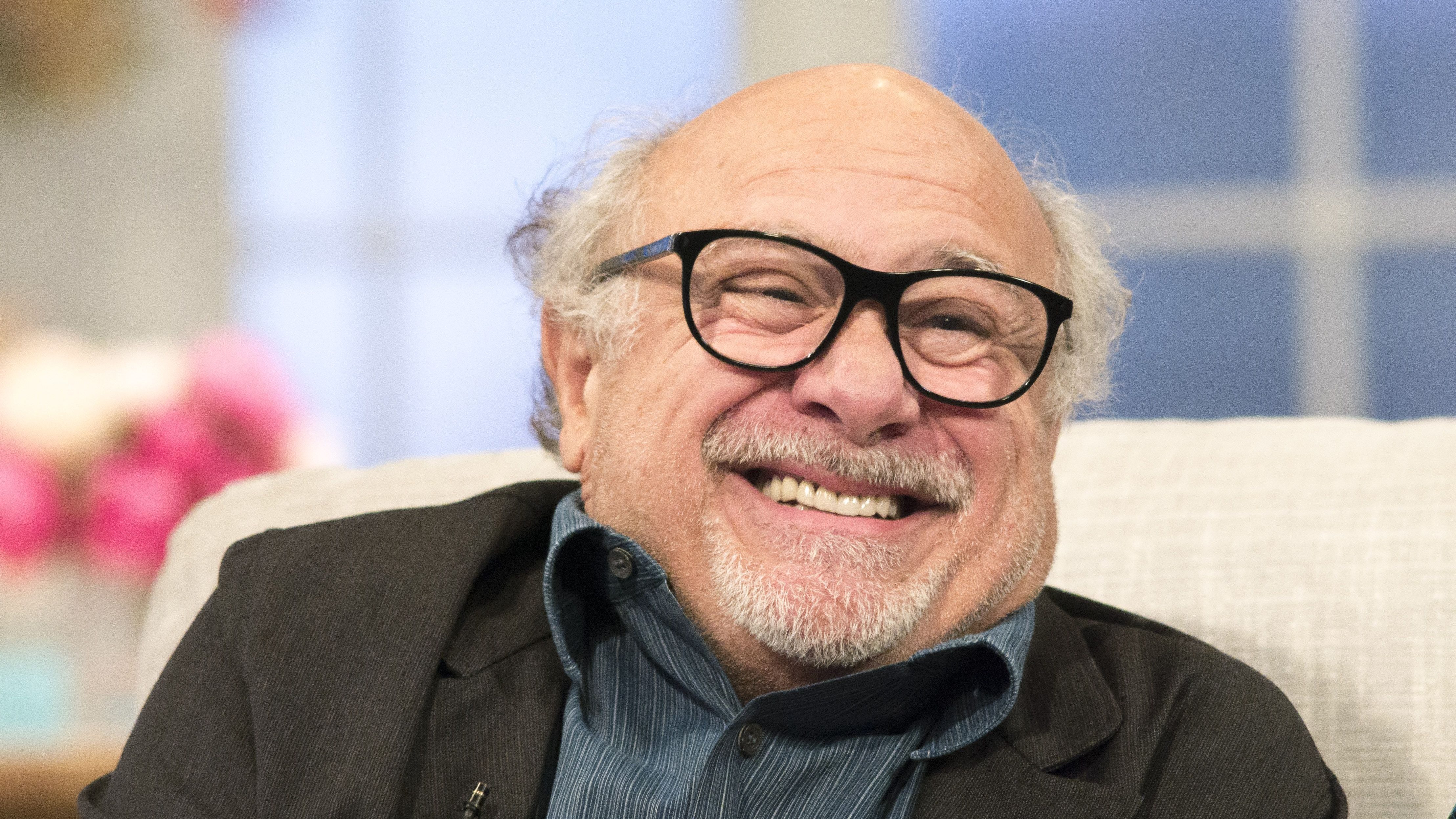 Craig Bennett runs his ‘Dirtomatic’ over Hollywood Titan Danny Devito