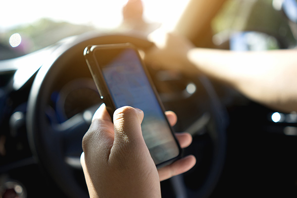 Queensland drivers face hefty fines for using their mobile phones