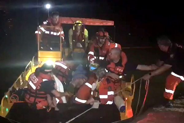 Several injured after terrifying QLD boat crash