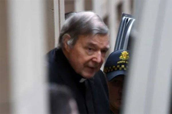 Article image for George Pell’s former private secretary calls on public apology