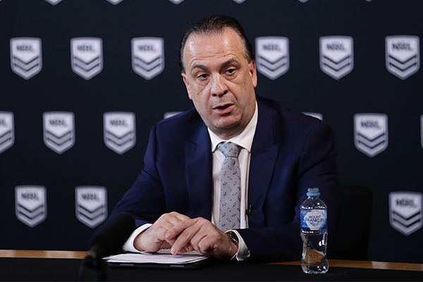 Article image for Peter V’Landys says crowds should be allowed at the NRL tonight
