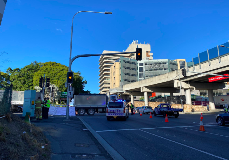 Article image for Female cyclist dies after collision with truck in Brisbane