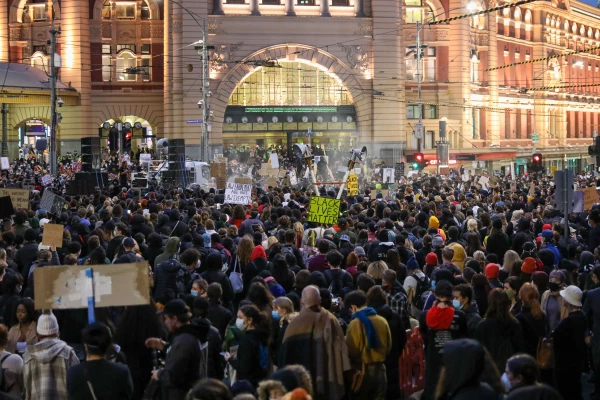 Article image for Black Lives Matter protester among new COVID-19 cases in Victoria