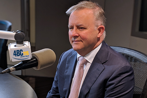 Article image for Anthony Albanese laughs off calls to step down