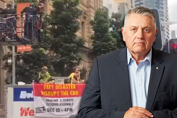 Article image for ‘Just clean them up!’: Ray Hadley condemns response to Extinction Rebellion stunt