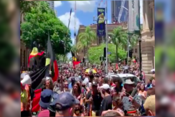 Article image for Thousands take part in Invasion Day rally through Brisbane’s CBD