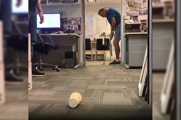 Article image for WATCH | Ray Hadley’s office putt putt