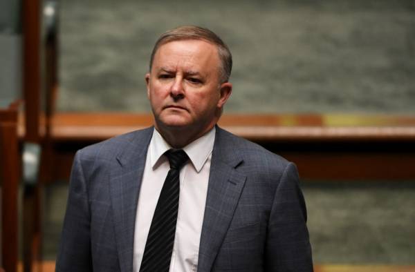 Article image for Labor leader denies hypocrisy over Holgate sacking
