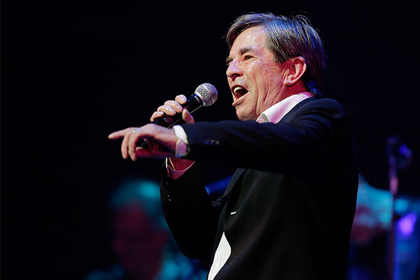Article image for John Paul Young explains who he owes his musical career to