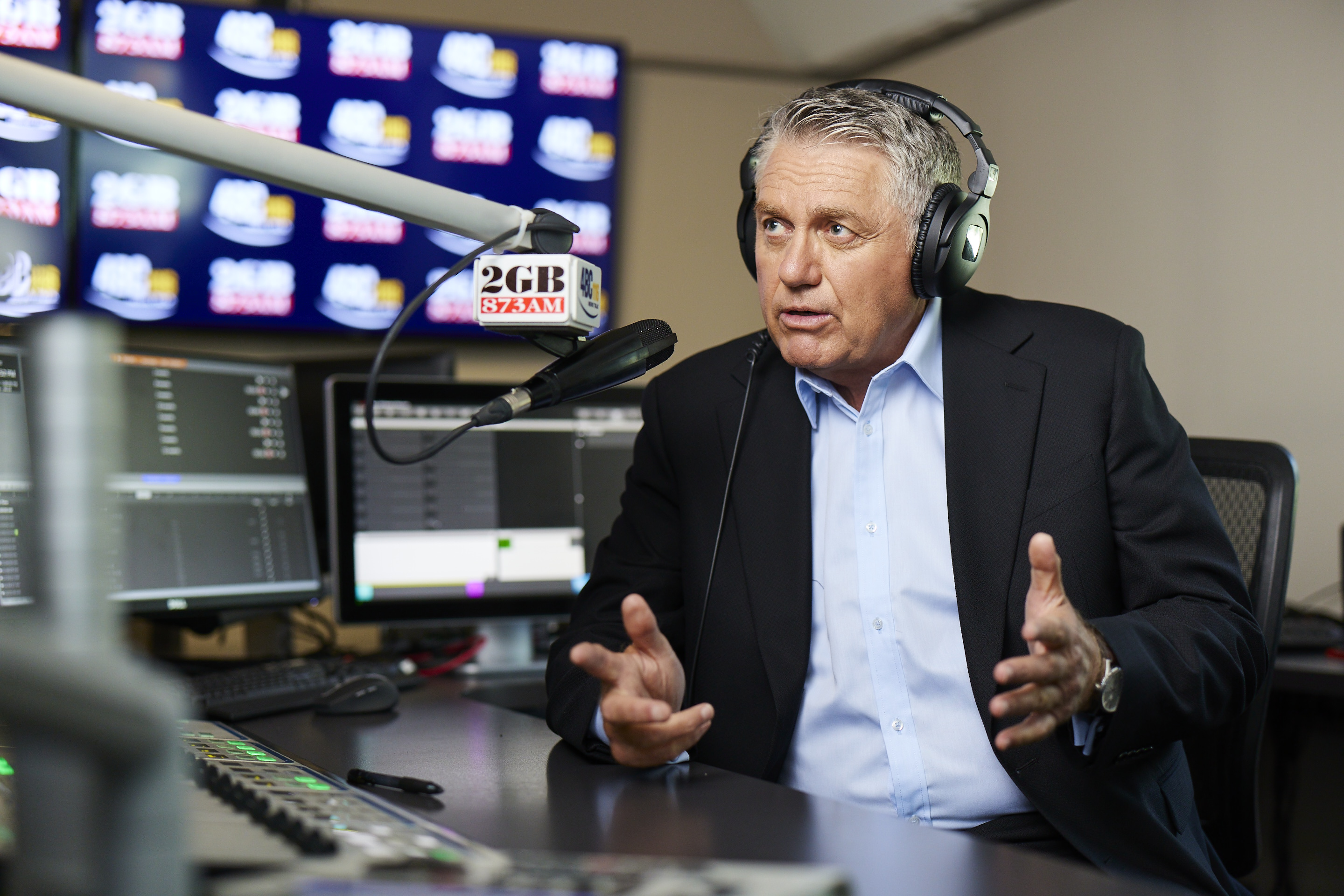 Ray Hadley calls out ‘worrying’ headline in The Australian