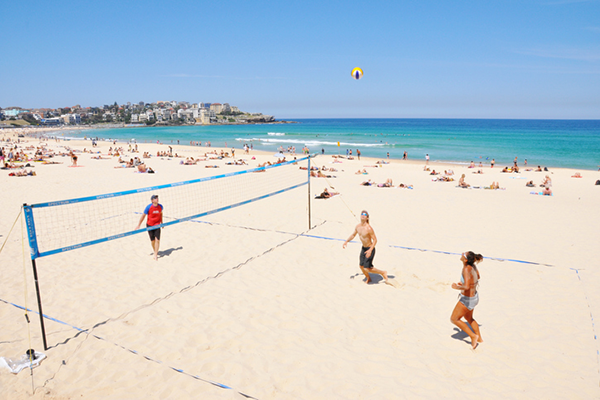 Article image for Bondi residents suggest volleyball be banned for beachgoers