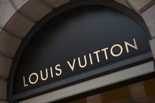Article image for High-end retailers finding new ways to reach customers