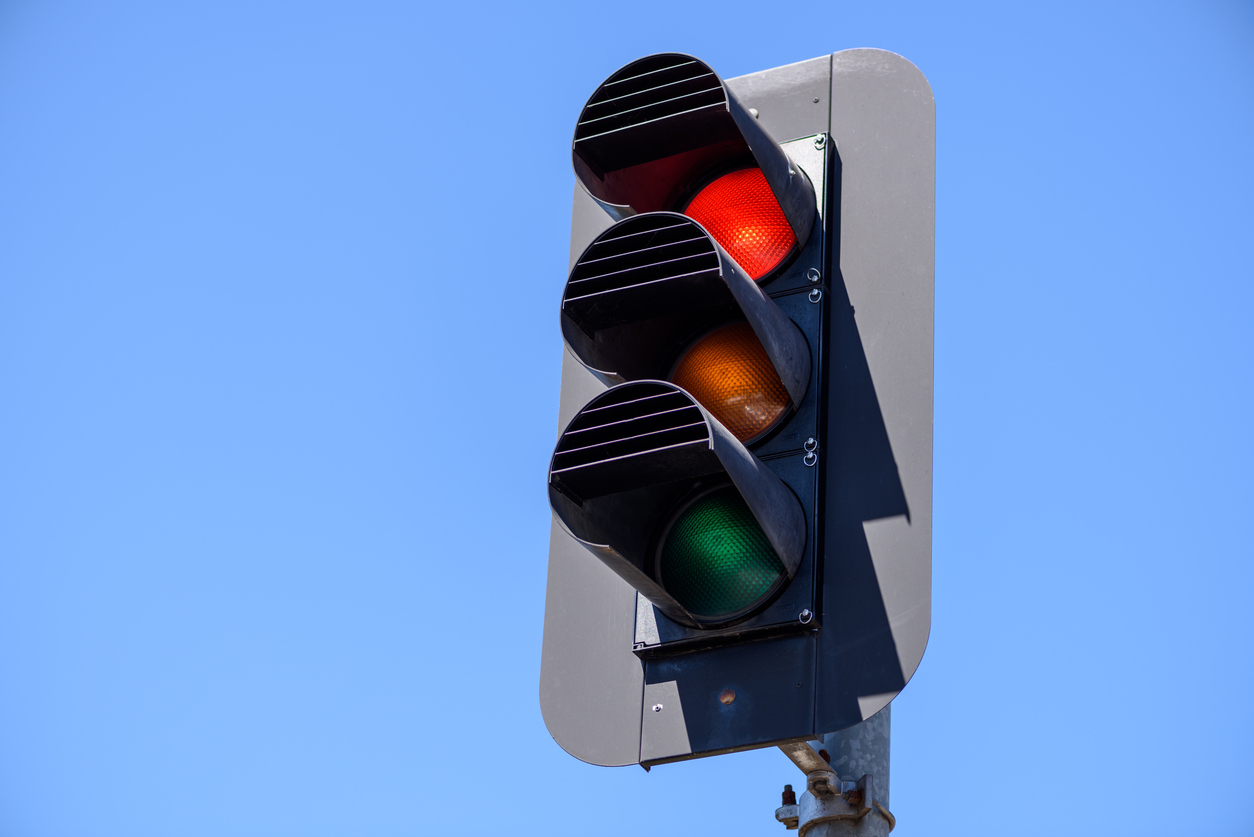 Article image for Council and state government at loggerheads over ‘left turn on red’ signs