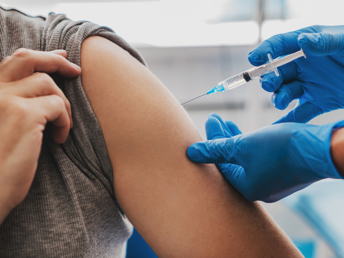 Article image for Brisbane-based airline orders employees to get vaccinated