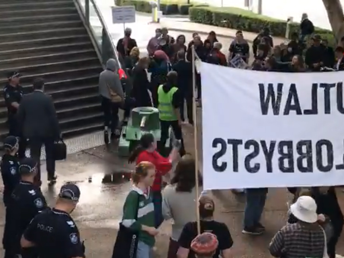 Article image for Protestors shut down South Brisbane roads