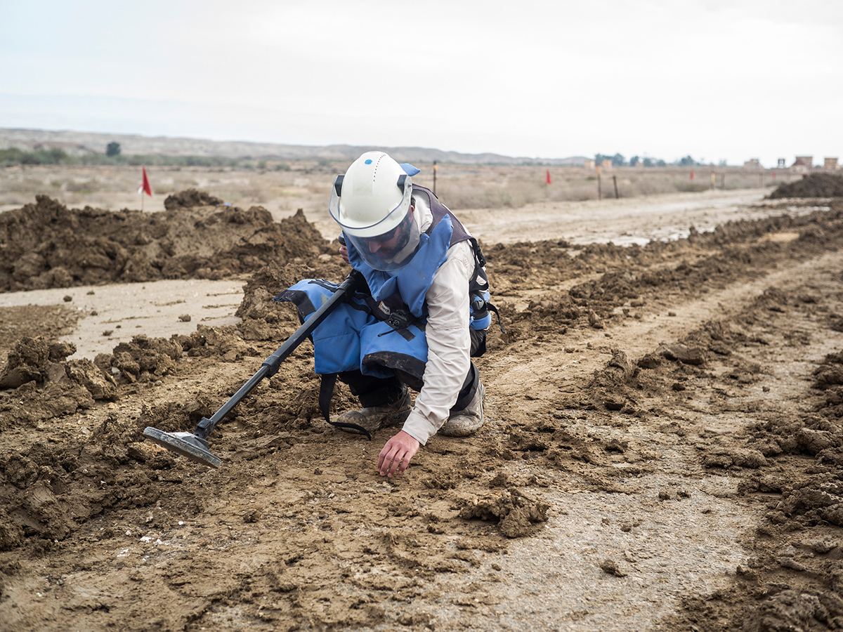 Article image for Taliban save defenceless Afghan mine clearers amid mass shooting